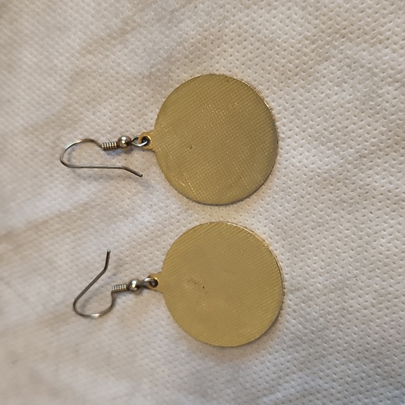 Vintage Floral Gold Earrings - Picture 2 of 3